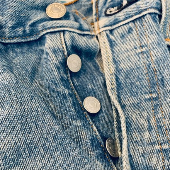 LEVI'S Shorts 501 Levis Shorts Mid Rise, Oxnard Athens - Light Wash - Picture 7 of 8